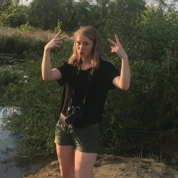 Meet your Posher, Sophia - Picture 1 of 1